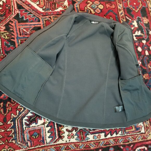 The North Face Women’s Apex Bionic WindWall Jacket – Gray - Medium - Picture 11 of 12